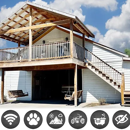 Double L Ranch Farmhouse